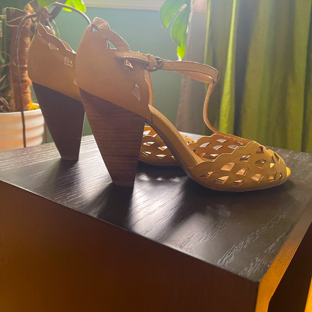 Crown Vintage | Tea Cup laser cut T-strap heels, mustard/chamois size 10